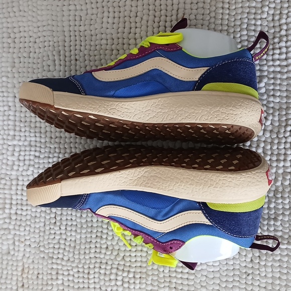 Vans Ultra Range Shoes - Picture 11 of 16